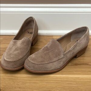 Sofft suede tan loafers
